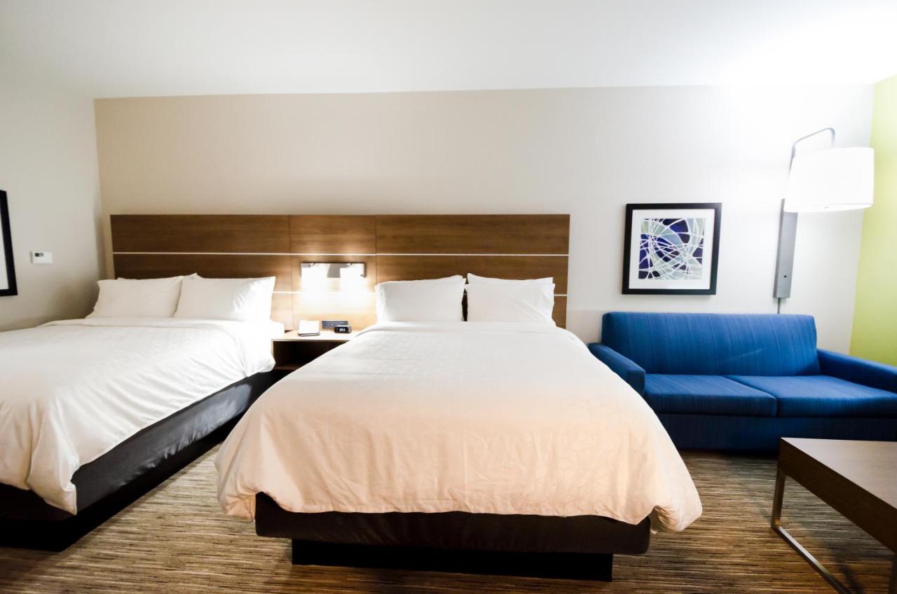Suite with Two Beds - Non-Smoking at Holiday Inn Express & Suites Taylor, an IHG Hotel