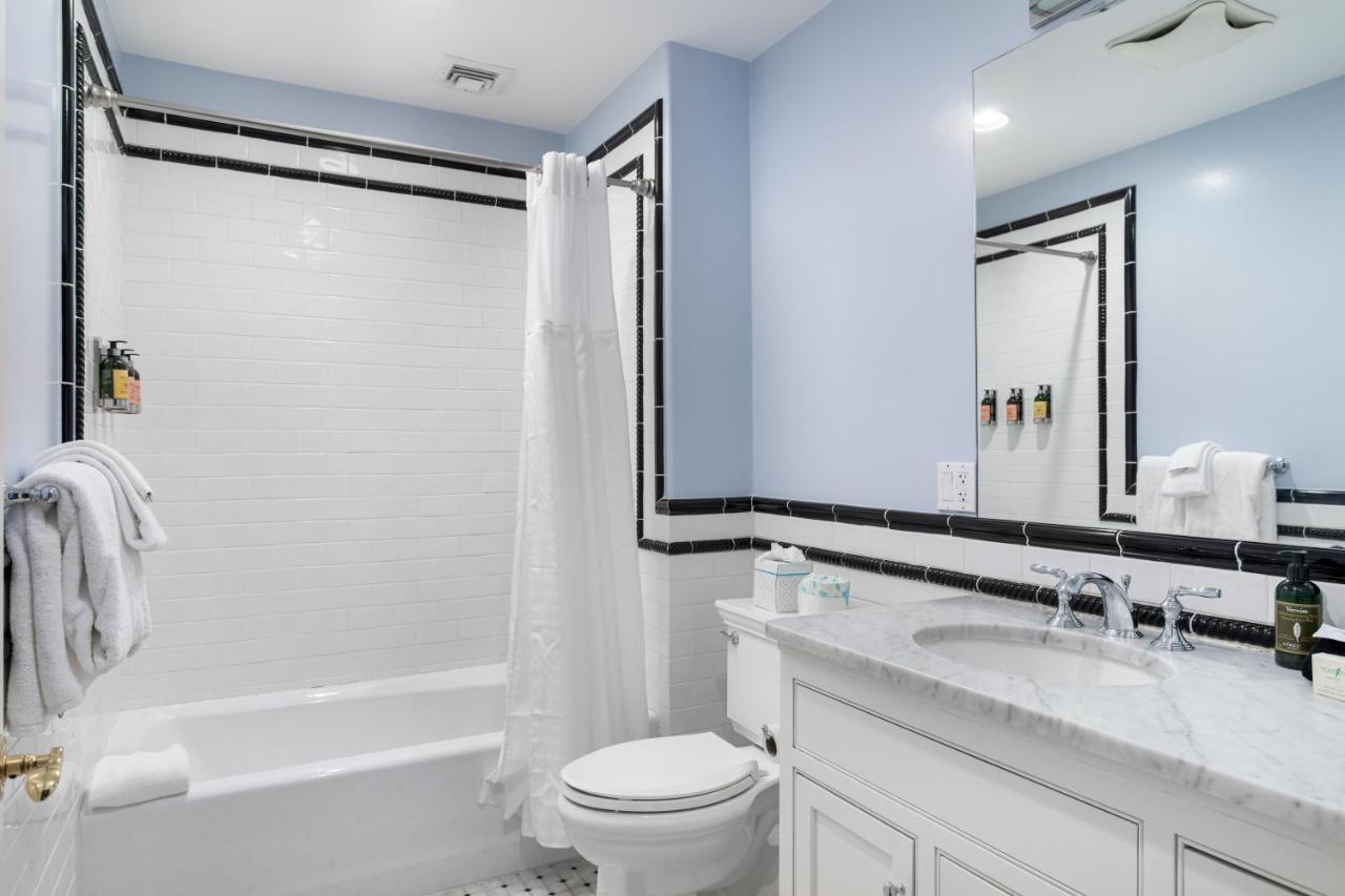 Two-Bedroom Apartment at Pelham Court Hotel