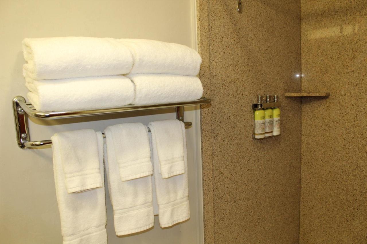 King Suite at Holiday Inn Express & Suites Tucson Mall by IHG