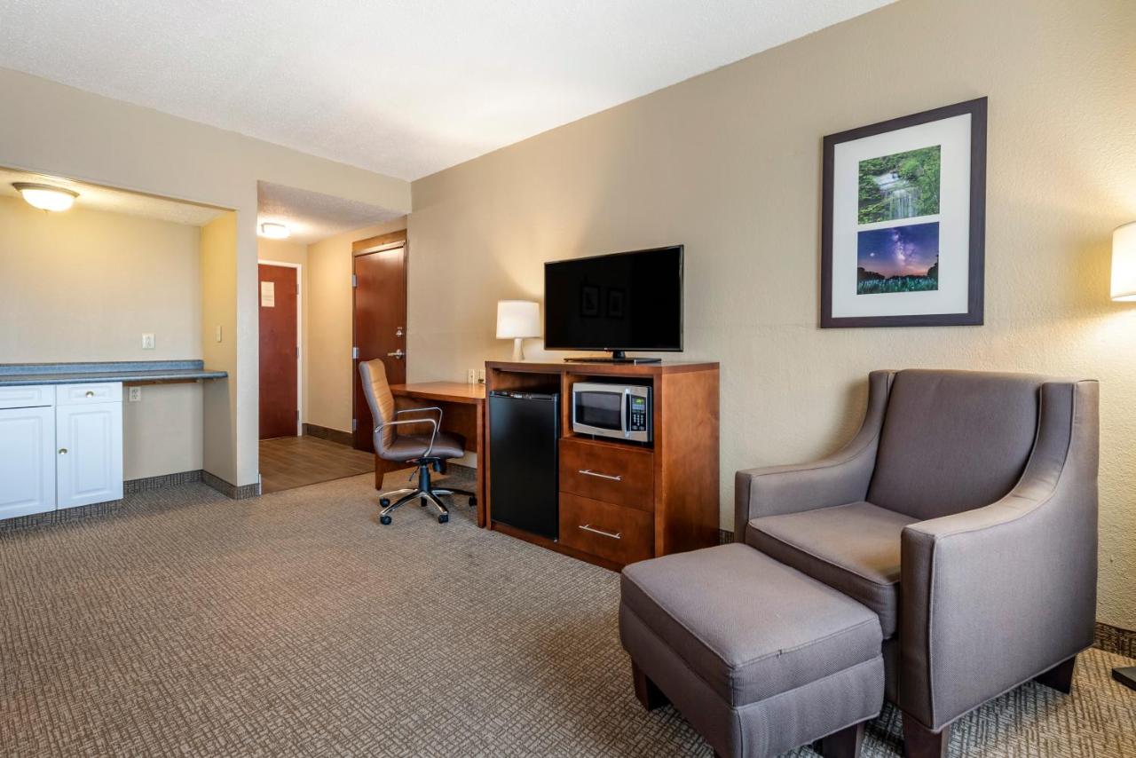 Queen Room with Two Queen Beds and Wet Bar - Non Smoking at Comfort Inn Madison near Clifty Falls