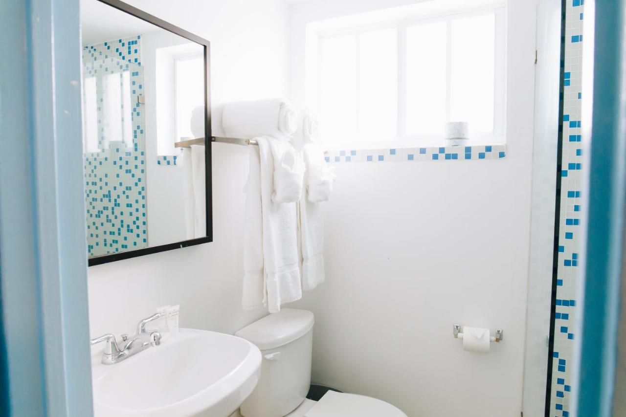 One Bedroom Suite King at Aqua Hotel & Suites