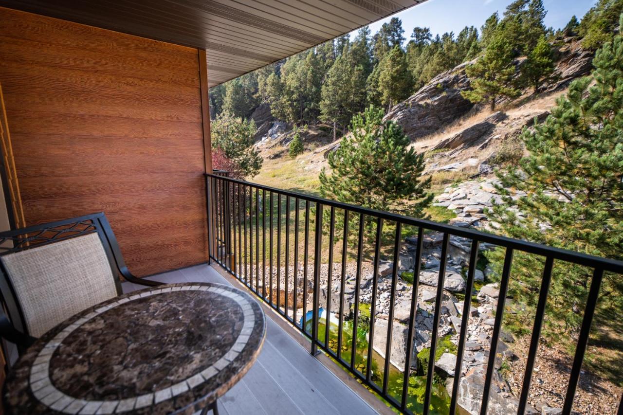 Queen Suite with Two Queen Beds and Balcony- Non-Smoking at Holiday Inn Express Hotel & Suites Custer by IHG