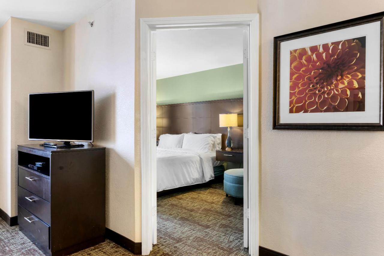 One Bedroom King Suite - Non Smoking at Staybridge Suites Philadelphia-Mt. Laurel by IHG
