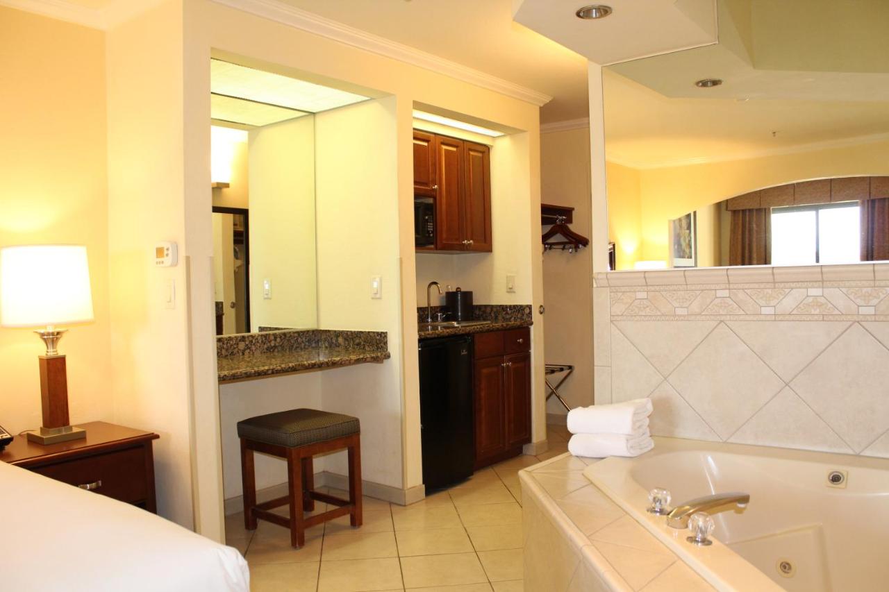 King Suite with Spa Bath at Holiday Inn Express & Suites Tucson Mall by IHG