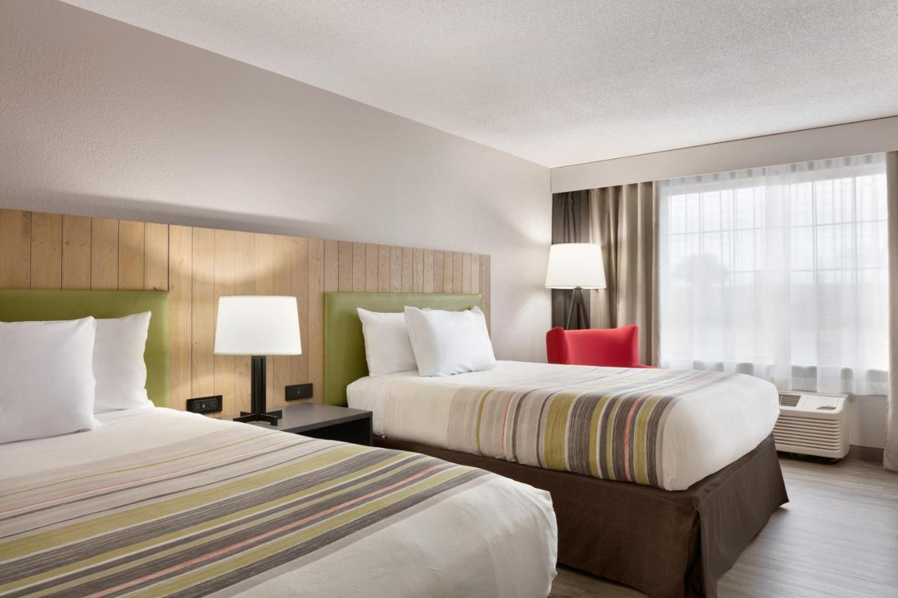 Two Queen Beds at Country Inn & Suites by Radisson, London, KY