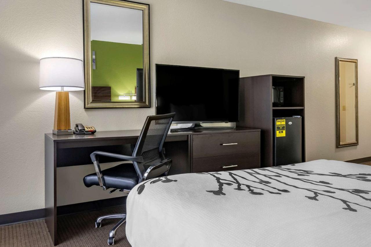 Queen Room with Two Queen Beds - Accessible/Non-Smoking at Sleep Inn & Suites Brunswick North