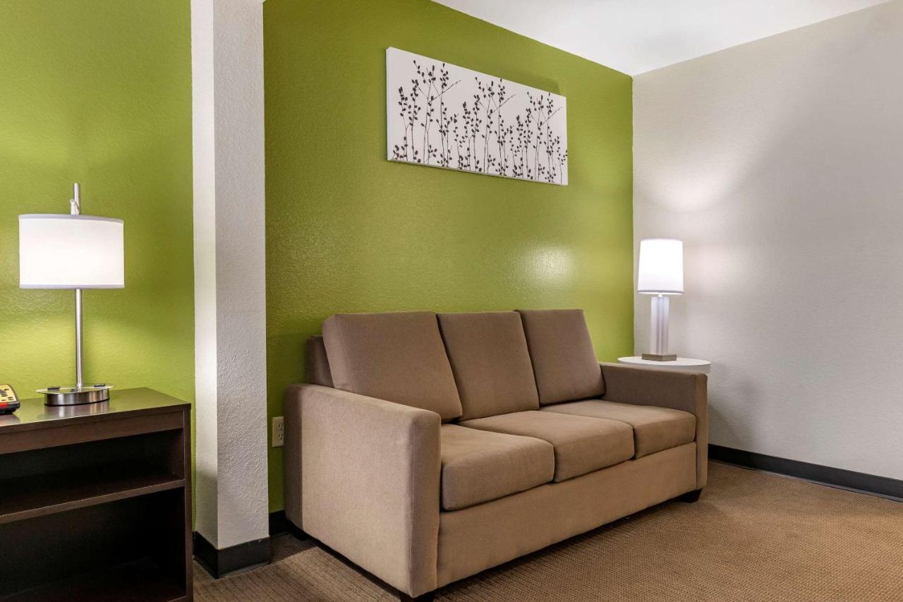 King Suite with Sofa Bed - Non-Smoking at Sleep Inn & Suites Brunswick North