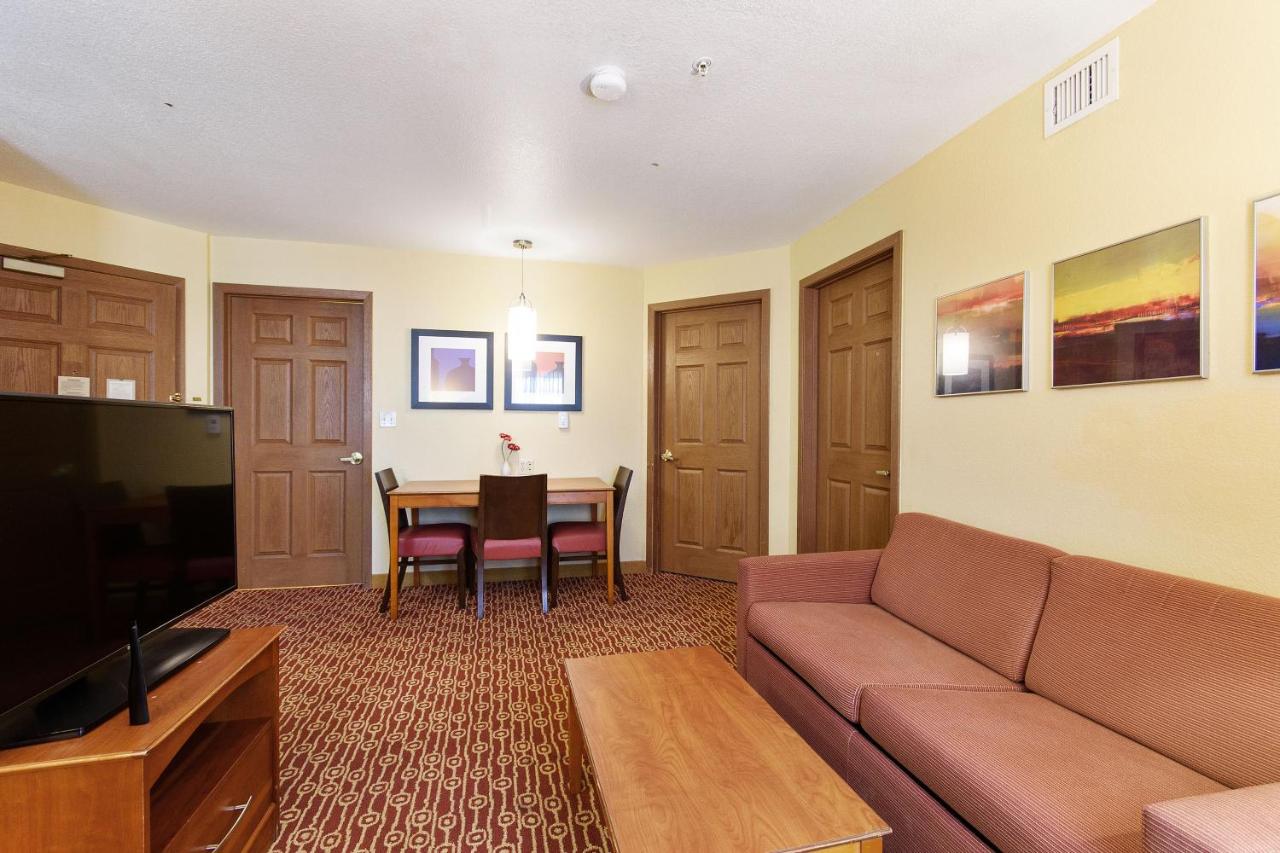2 Bedroom Suite 2 Queen Beds Non-Smoking at Extended Stay America Suites Chicago Elgin West Dundee