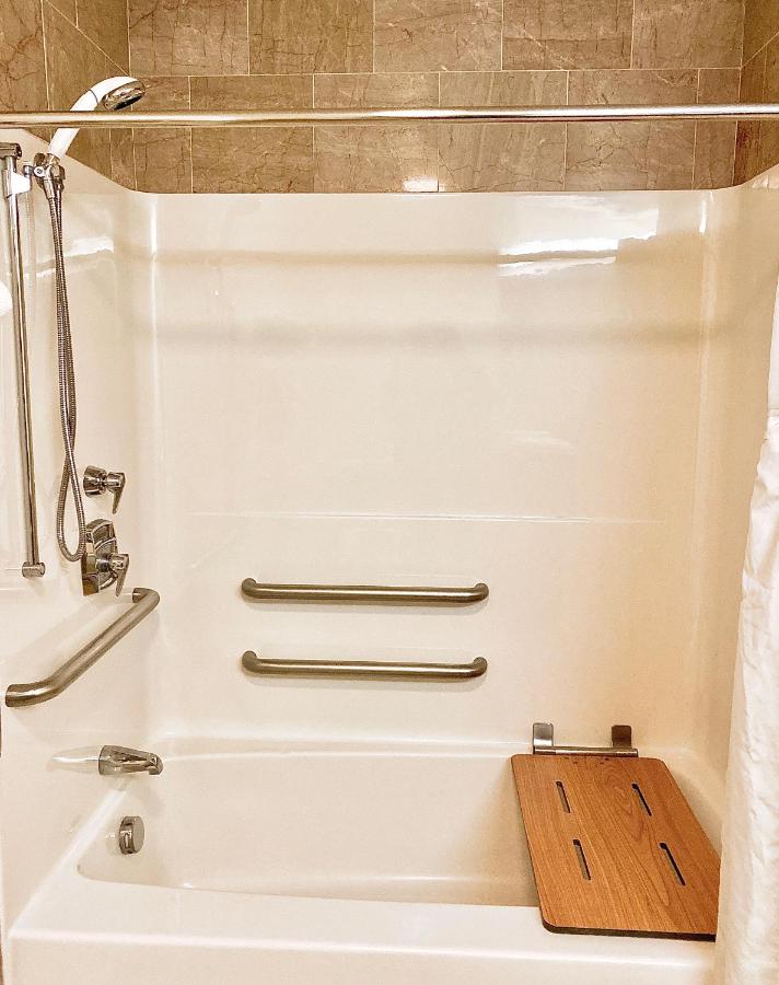 Double Room - Disability Access at Atlantic Beach Hotel Newport
