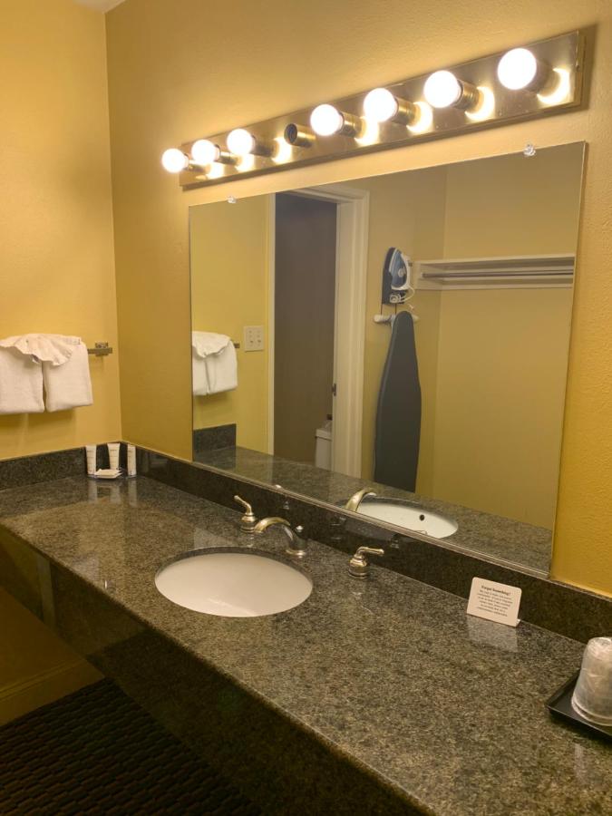 King Room - Non-Smoking at Ramada by Wyndham West Sacramento Hotel and Suites