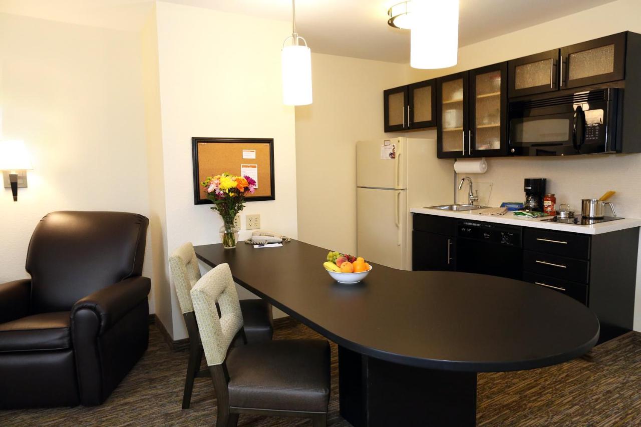 One-Bedroom Queen Suite at Candlewood Suites East Lansing by IHG