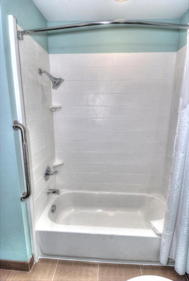 Twin Room - Mobility Access at Holiday Inn Express & Suites Austin South by IHG