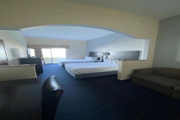 2 queen beds lake view at Lakeside Resort and Conference Center