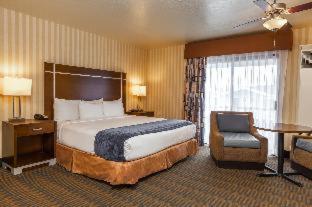 Room #25830919 at Harbor House Inn Morro Bay