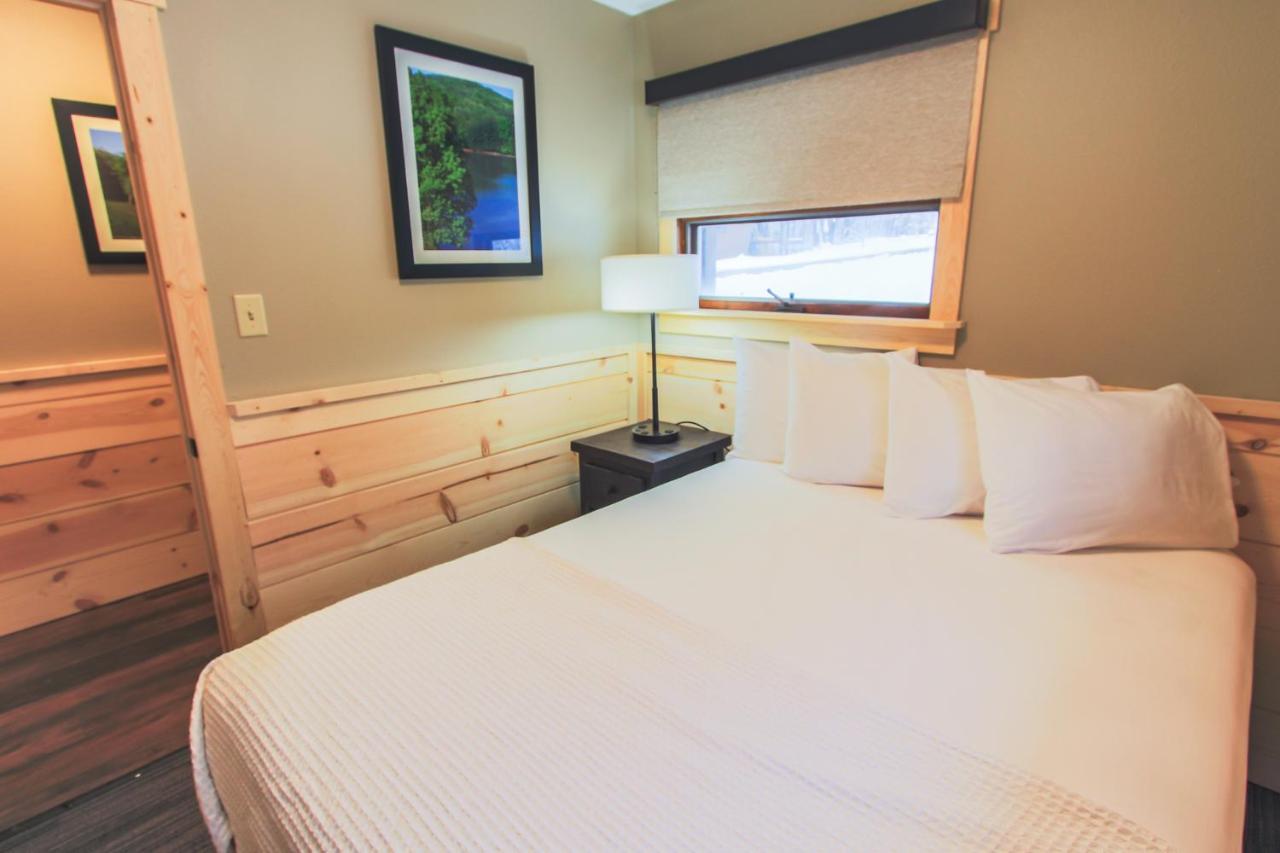 Deluxe Bungalow at Burr Oak Lodge & Conference Center