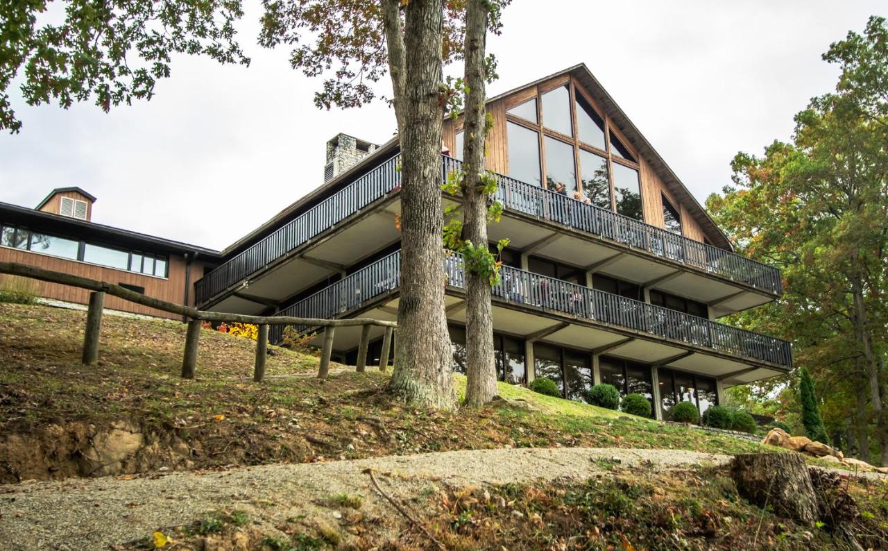 Burr Oak Lodge & Conference Center