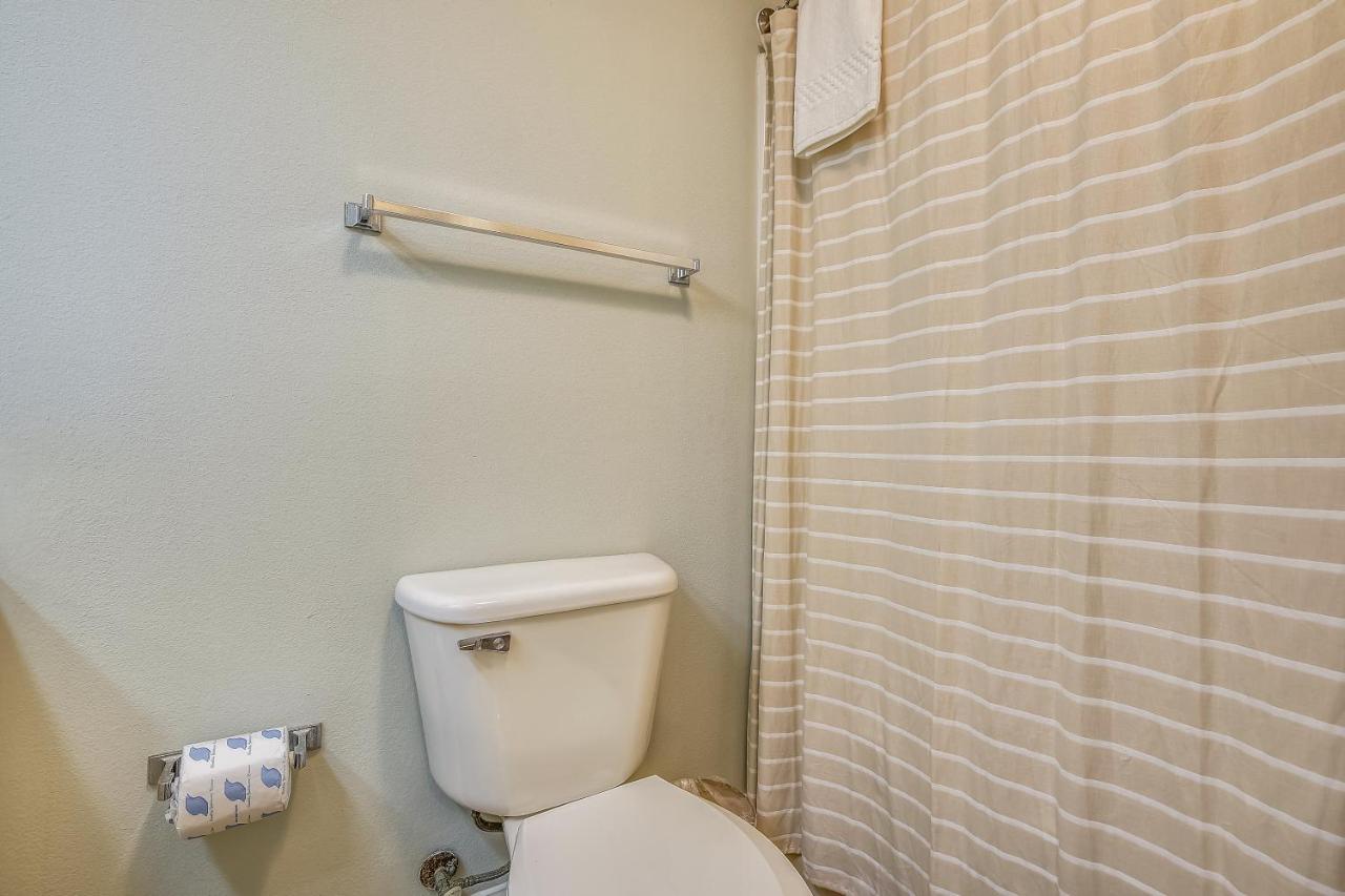 Two-Bedroom Apartment at Majestic Beach Resort by Royal American Beach Getaways