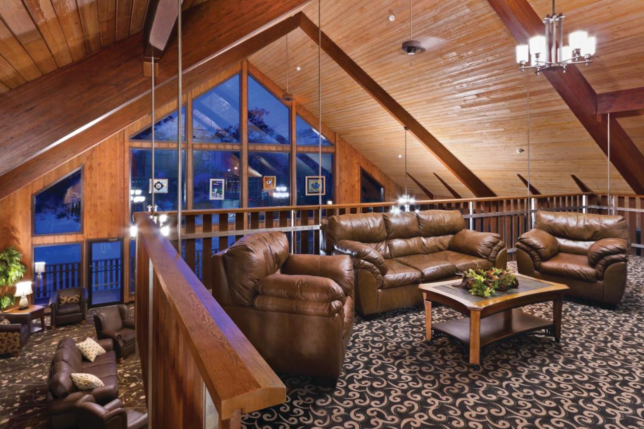 Burr Oak Lodge & Conference Center