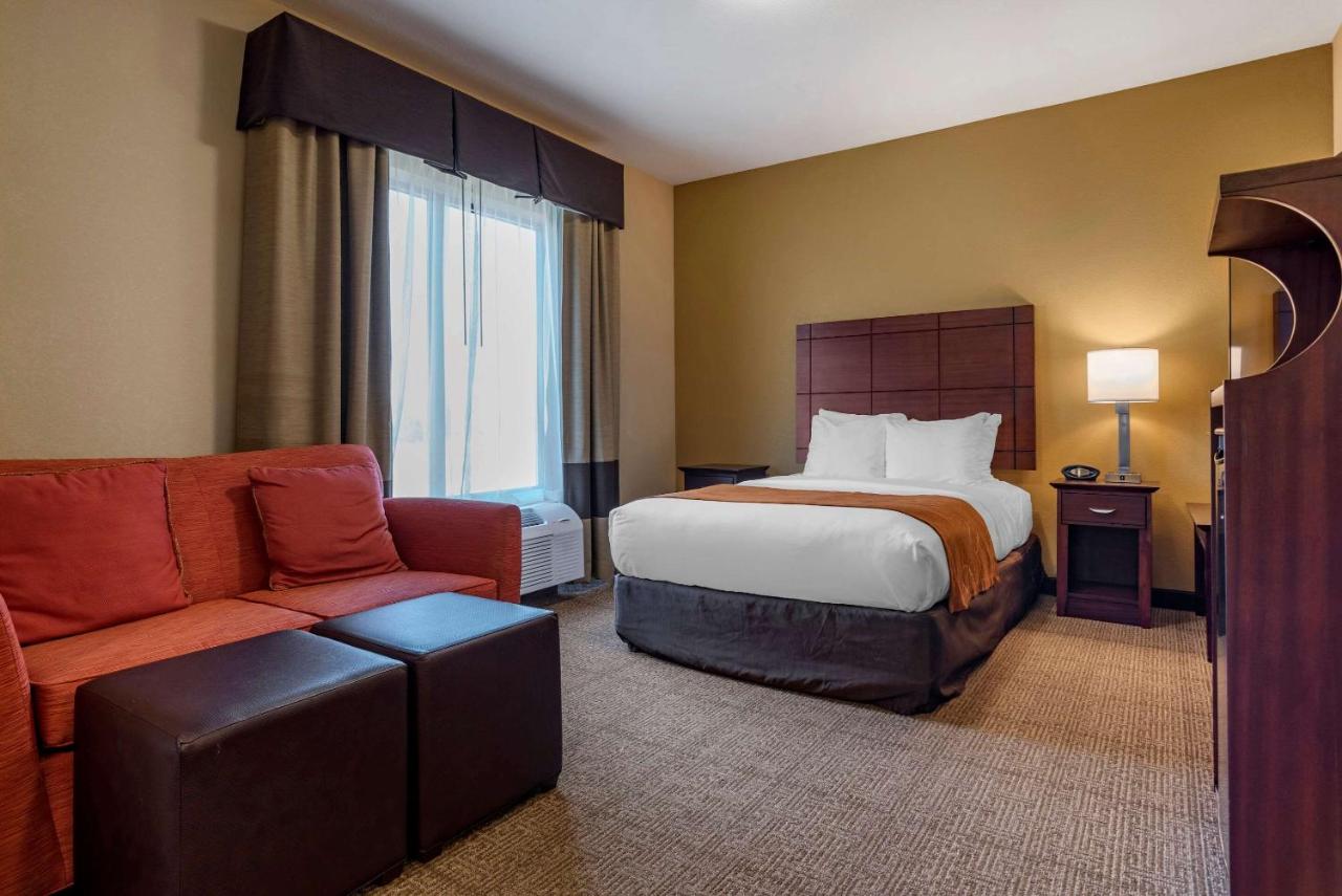 Double Suite with Two Double Beds - Accessible/Non-Smoking at Comfort Suites Airport South