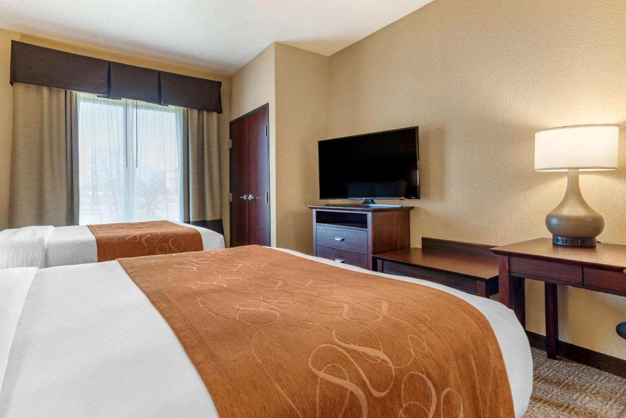 Double Room with Two Double Beds - Non-Smoking at Comfort Suites Airport South
