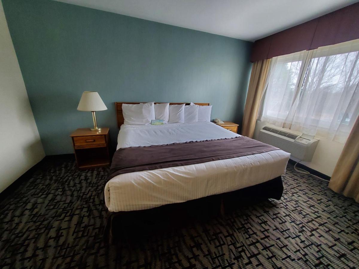 | Groton Inn and Suites