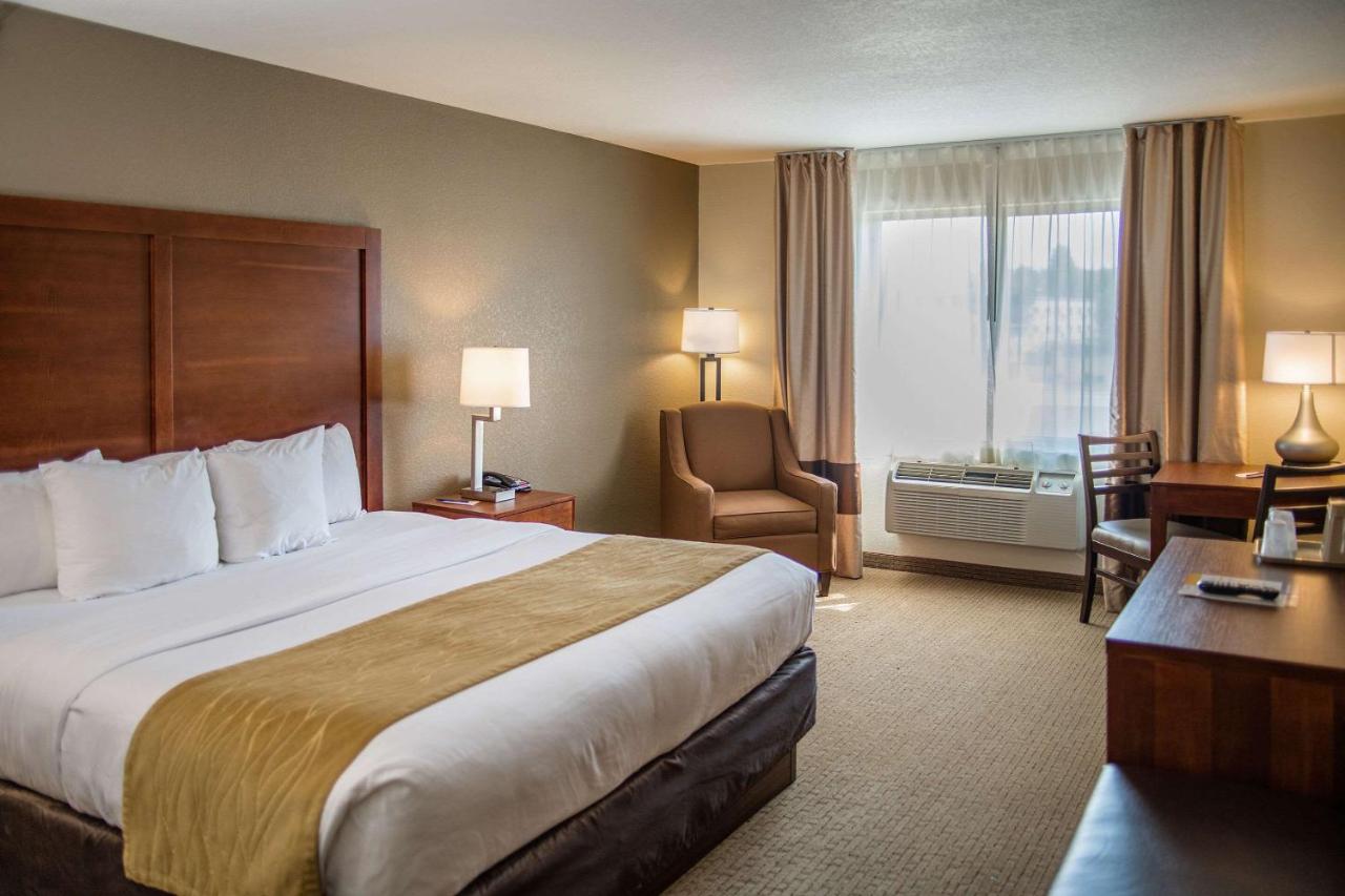 King Room - Accessible/Non-Smoking at Comfort Inn & Suites Custer - Crazy Horse Area