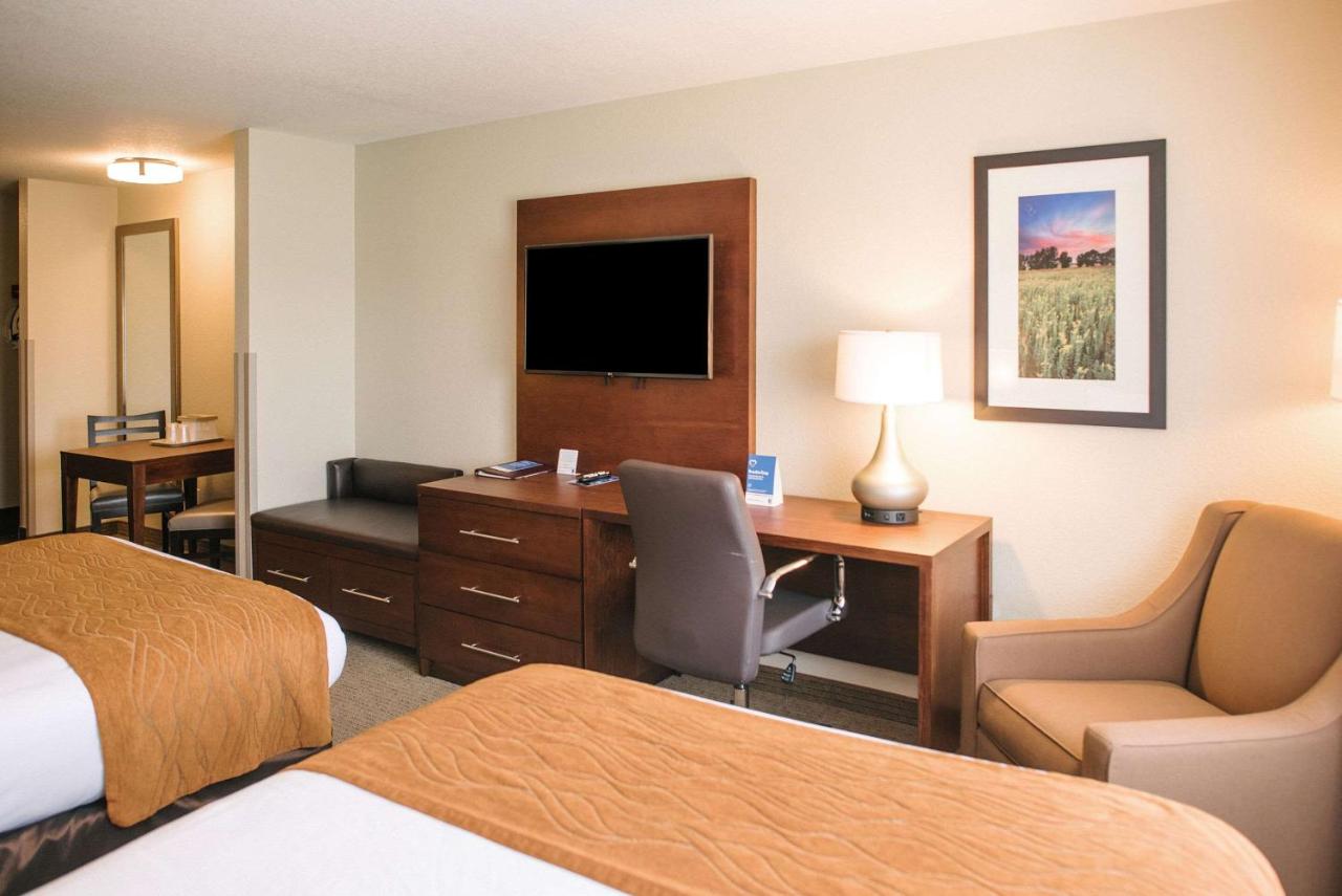 Queen Suite with Two Queen Beds - Non-Smoking at Comfort Inn & Suites Custer - Crazy Horse Area