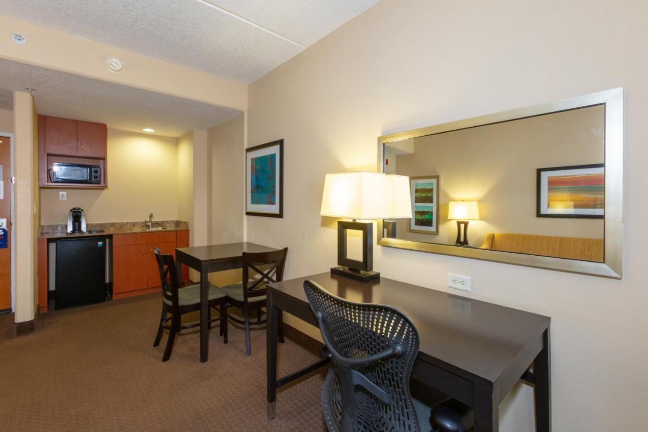 King Suite with Spa Bath - Non-Smoking at Holiday Inn Express & Suites Jacksonville Airport by IHG