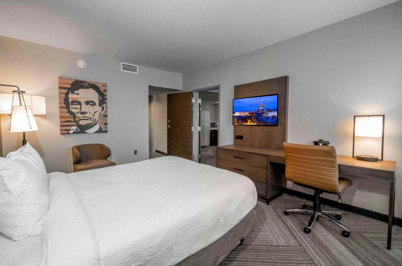 1 King Bed, One-Bedroom Abraham Lincoln Suite, Non-Smoking at State House Inn, Trademark Collection by Wyndham