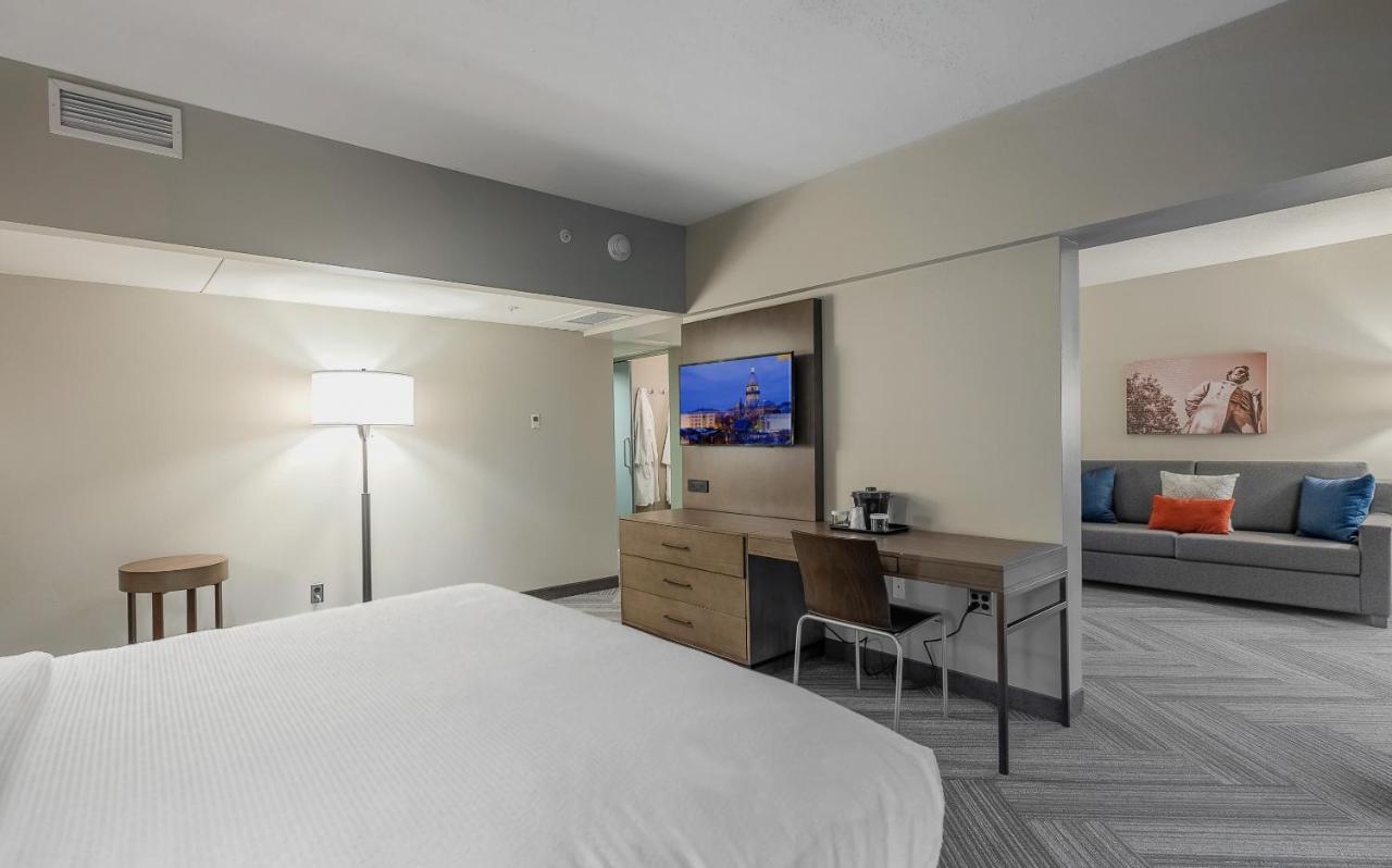 1 Queen Bed, One-Bedroom Mary Todd Suite, Non-Smoking at State House Inn, Trademark Collection by Wyndham
