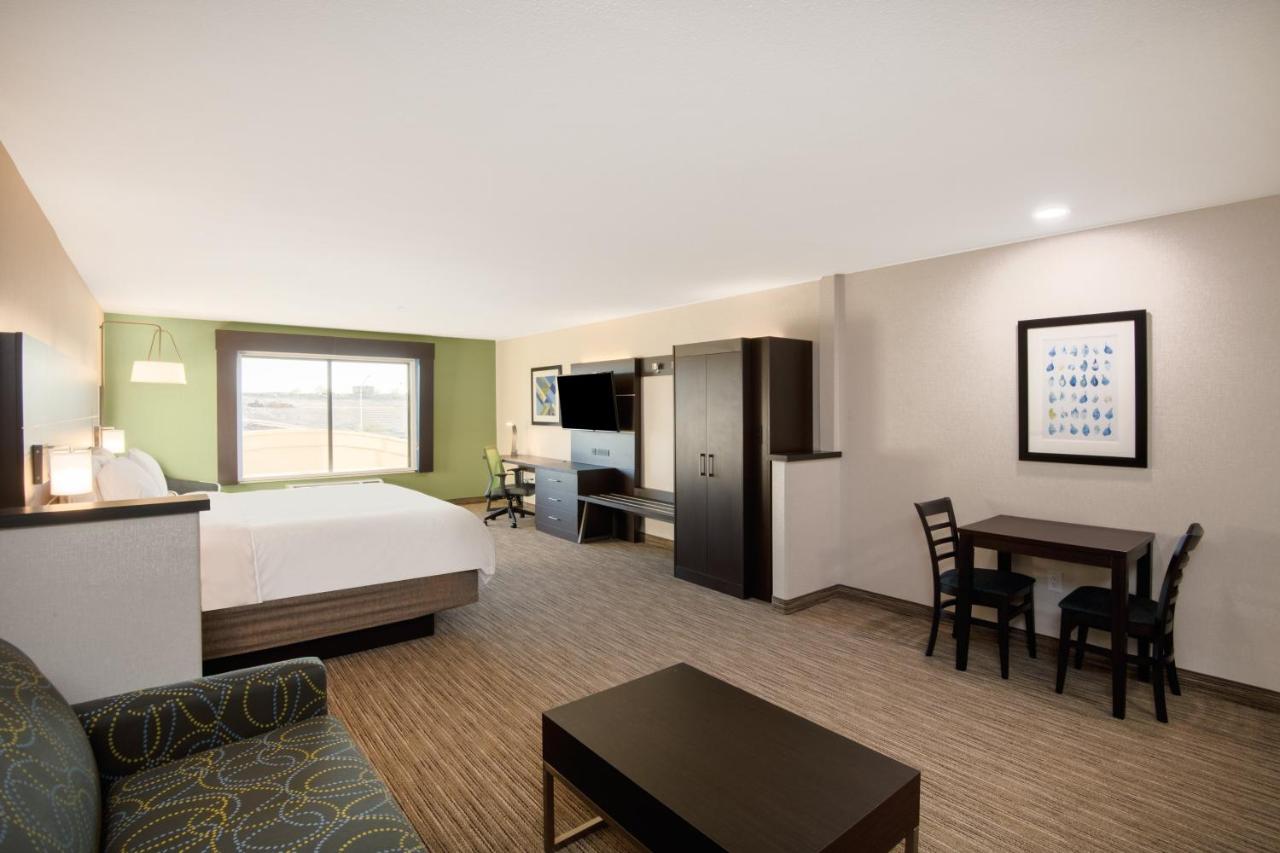 Deluxe King Suite at Holiday Inn Express & Suites Yuma by IHG