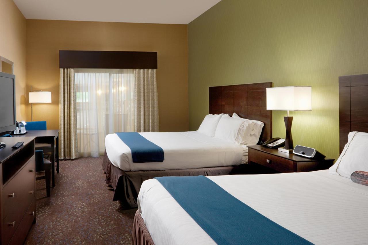 Room Selected at Check-In at Holiday Inn Express Hotel & Suites Saginaw by IHG