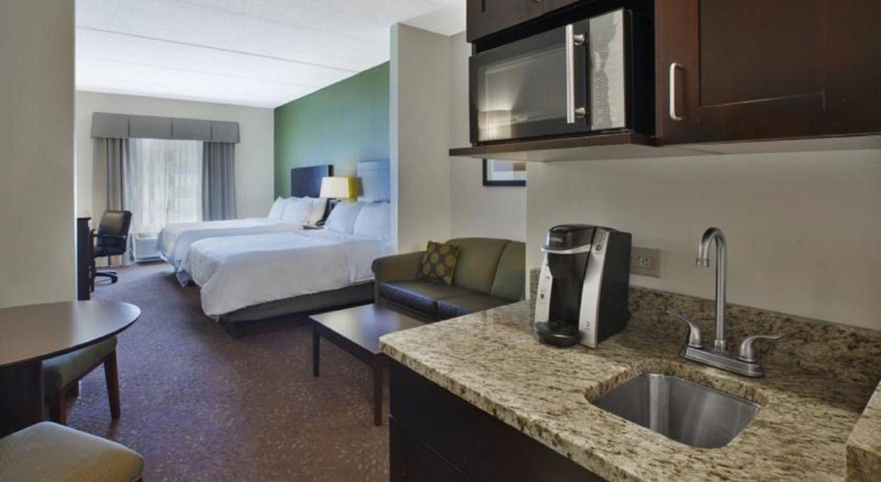Queen Suite with Two Queen Beds and Microfridge - Non-Smoking at Holiday Inn Express Hotel & Suites Saginaw by IHG