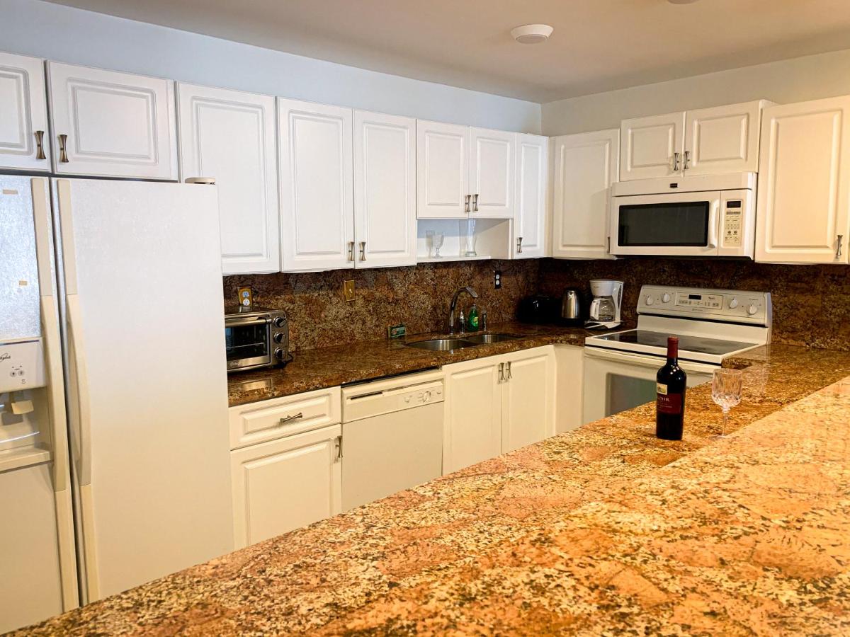 One-Bedroom Apartment at Collins Avenue Apartment