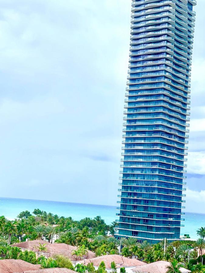 Collins Avenue Apartment