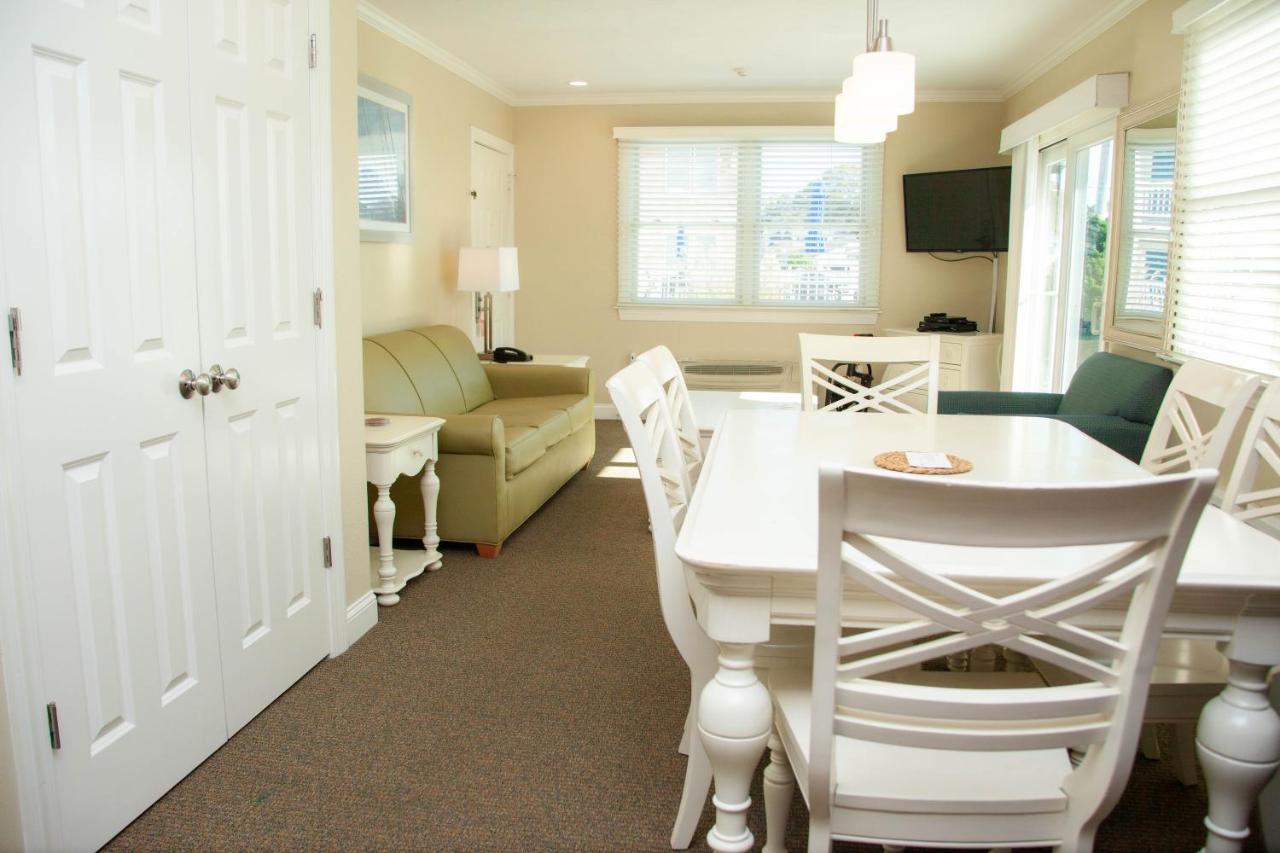 Queen Suite at InnSeason Resorts HarborWalk