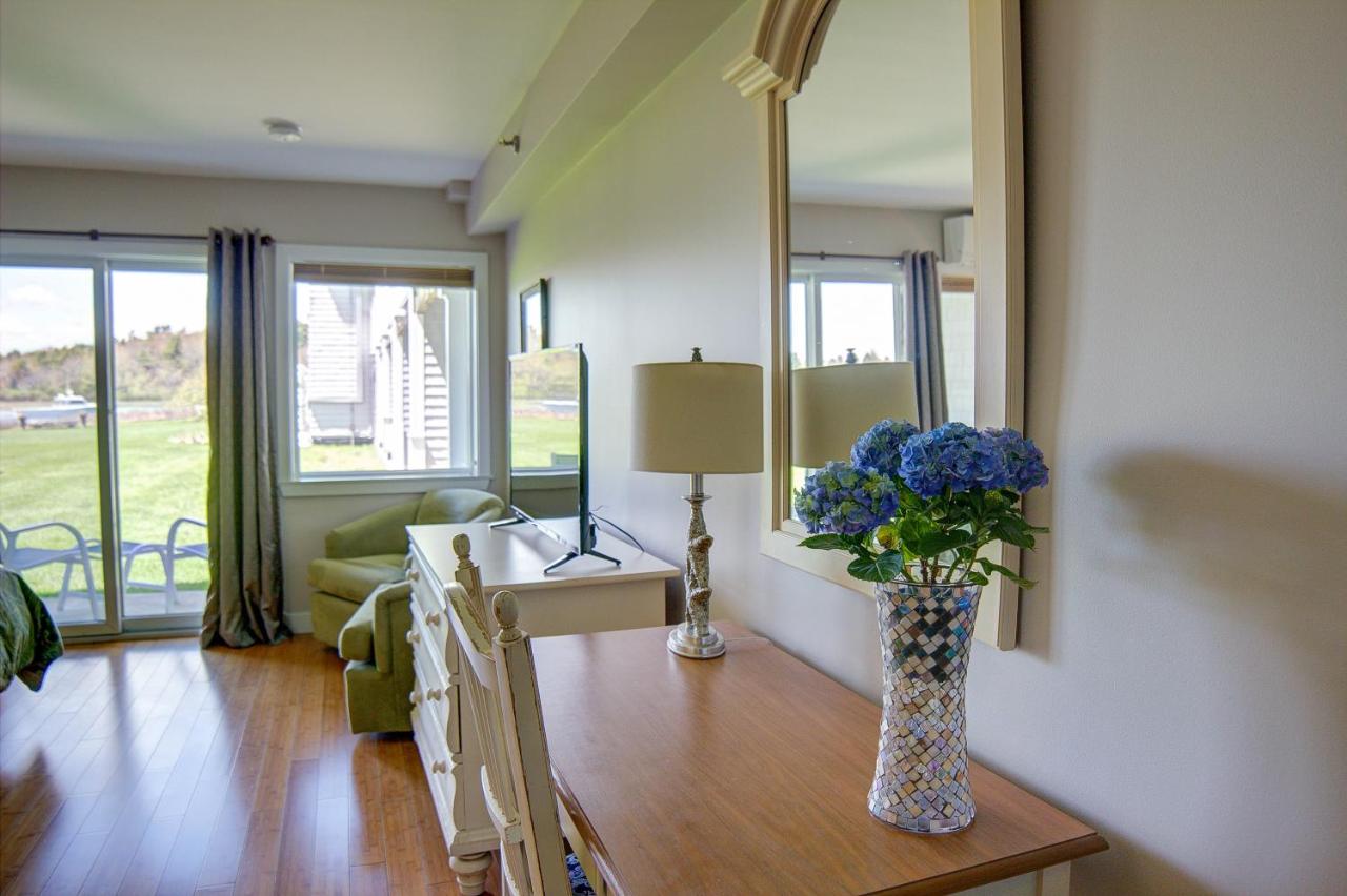 King Room - Disability Access at Nonantum Resort