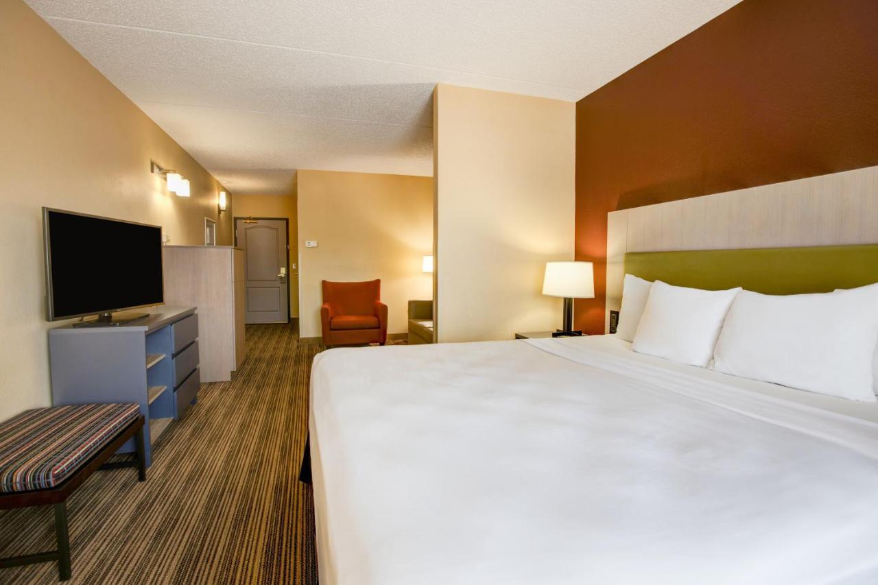 King Suite with Sofa Bed - Non Smoking at Comfort Inn & Suites St. Paul Northeast