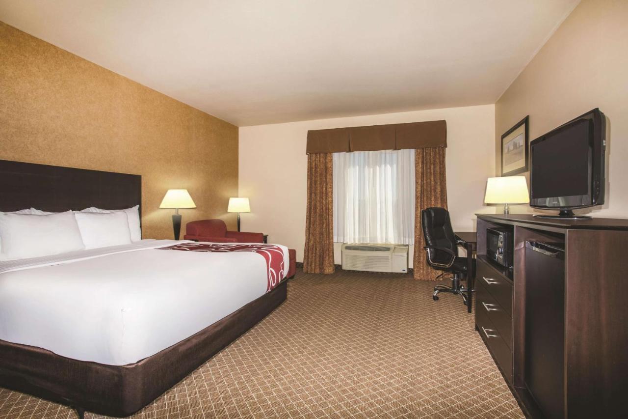 Deluxe King Room - Non-Smoking at La Quinta Inn & Suites by Wyndham Ely