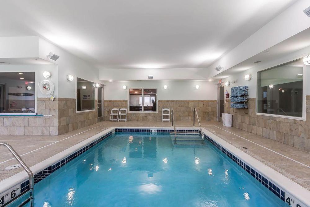 | Lakes Inn at Dunvilla