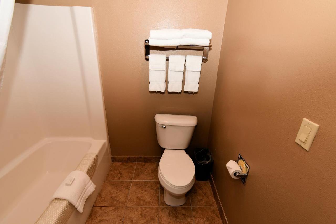 King Standard Suite at Cobblestone Inn & Suites - Denison Majestic Hills