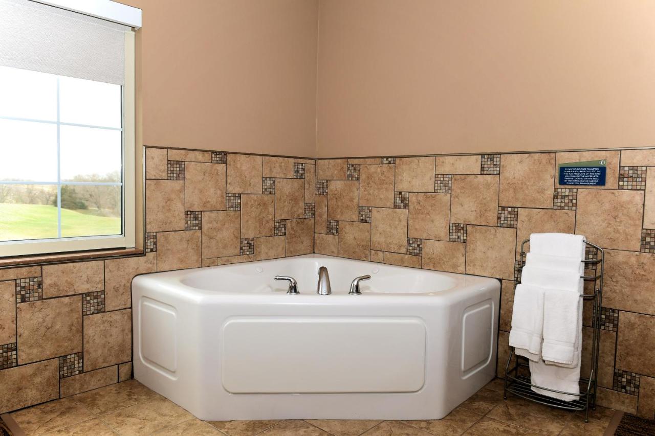 King Suite with Spa Bath at Cobblestone Inn & Suites - Denison Majestic Hills