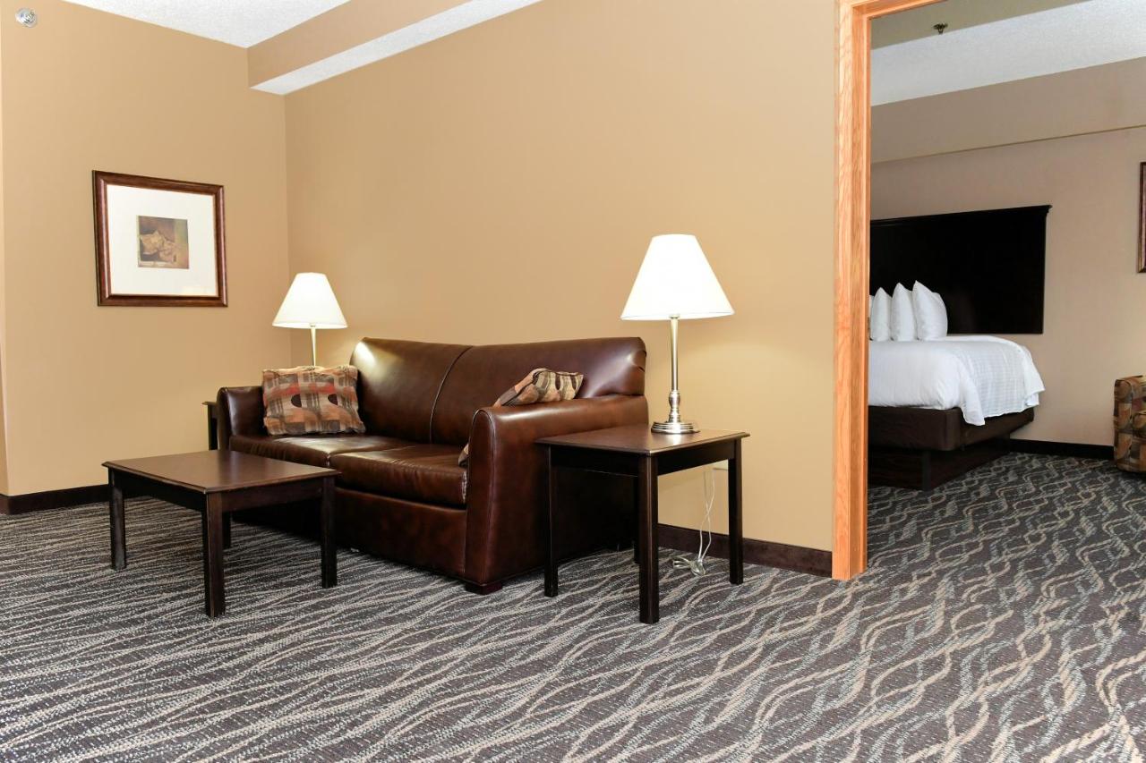 Family Two-Bedroom Suite at Cobblestone Inn & Suites - Denison Majestic Hills