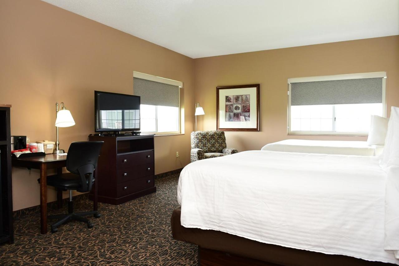 Two Queen Standard Suite at Cobblestone Inn & Suites - Denison Majestic Hills