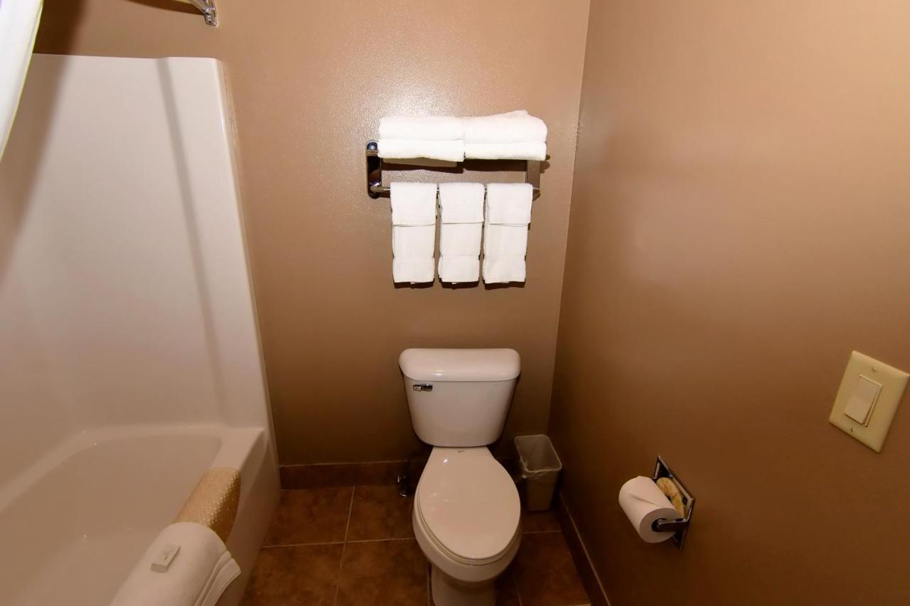 Two Queen Standard Suite at Cobblestone Inn & Suites - Denison Majestic Hills