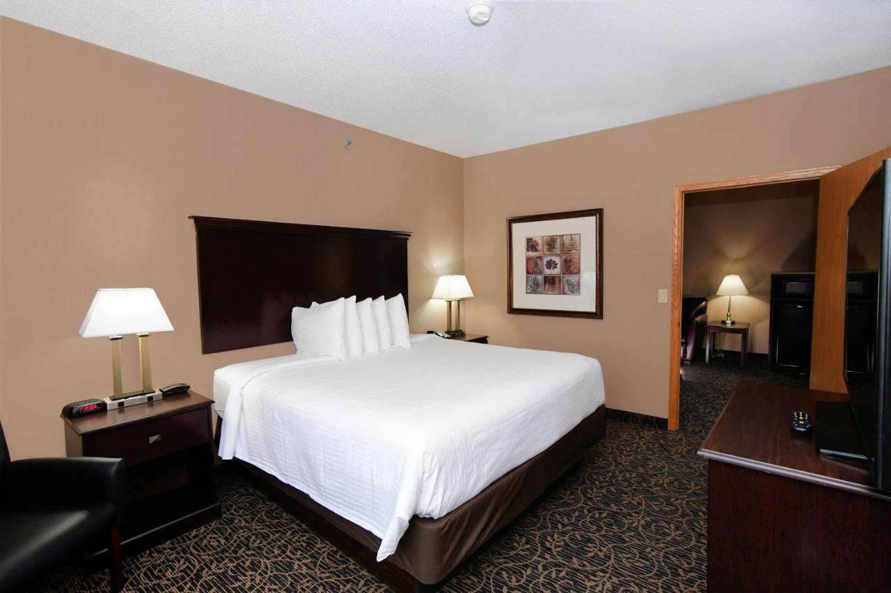 King Executive at Cobblestone Inn & Suites - Denison Majestic Hills