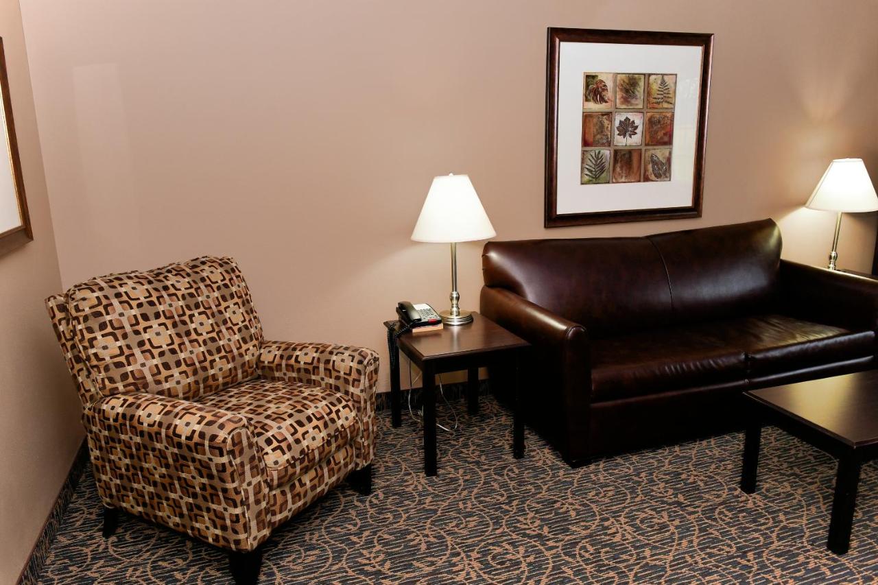 King Executive at Cobblestone Inn & Suites - Denison Majestic Hills