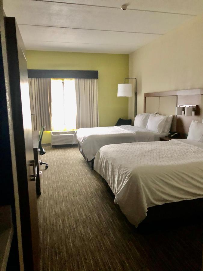 Queen Room with Two Queen Beds - Non-Smoking at Holiday Inn Express & Suites Cedar Falls - Waterloo by IHG