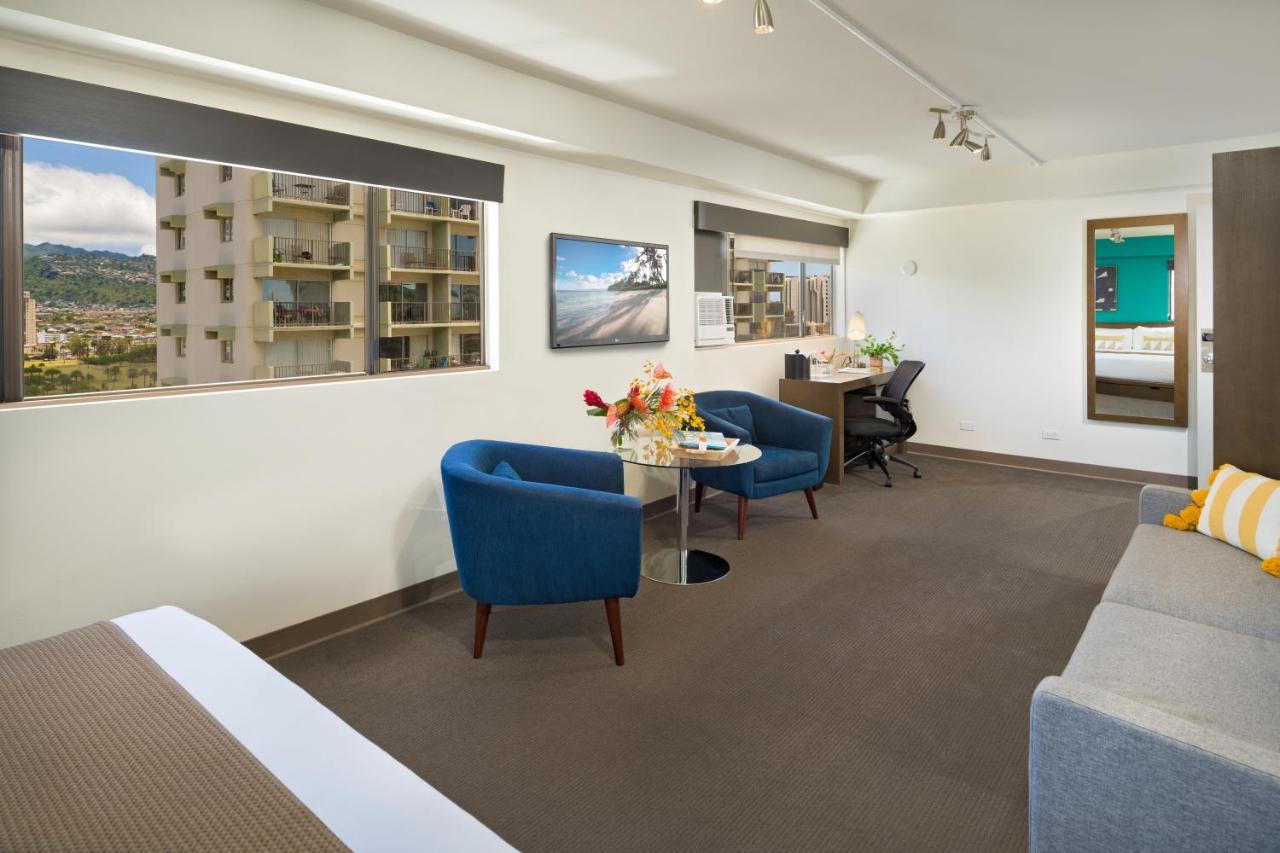 Junior Suite with Mountain View at Vive Hotel Waikiki