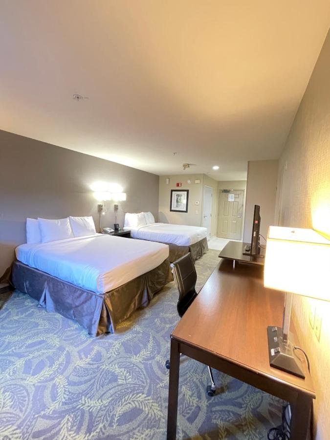Queen Room with Two Queen Beds at Country Inn & Suites by Radisson, San Carlos, CA